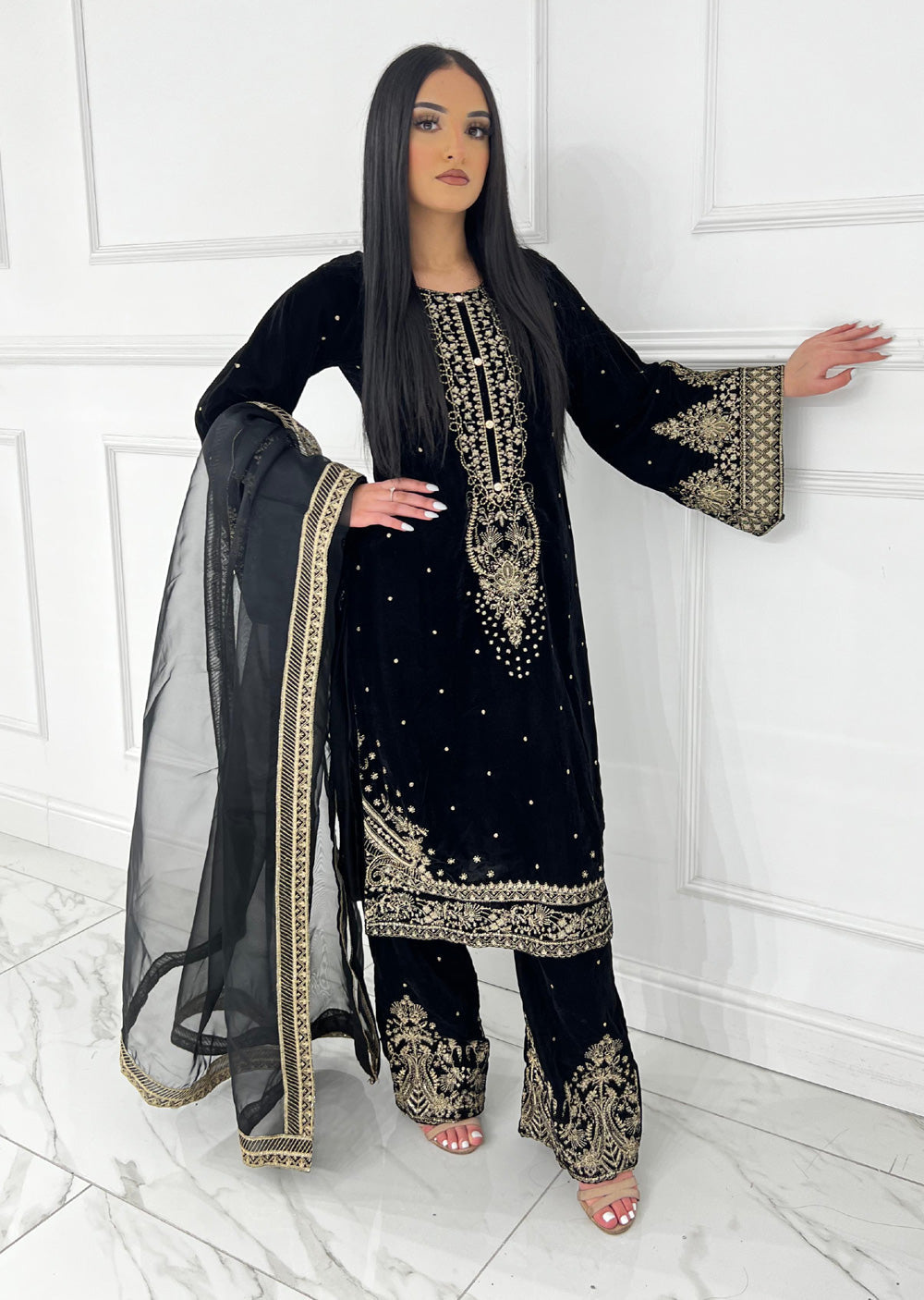 Dark Blue Velvet Pakistani Suit Party Wear Salwar Kameez
