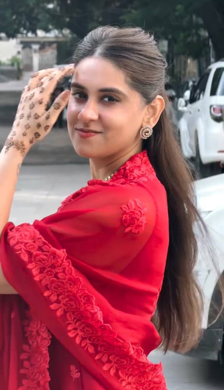 Red Pakistani Suit Dress in Foux Georgette with Thread Work