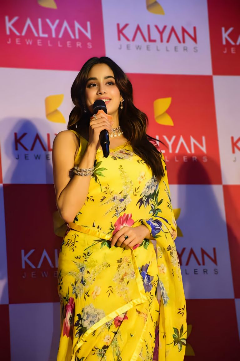 Elegant Yellow Floral Print Georgette Ready to Wear Saree