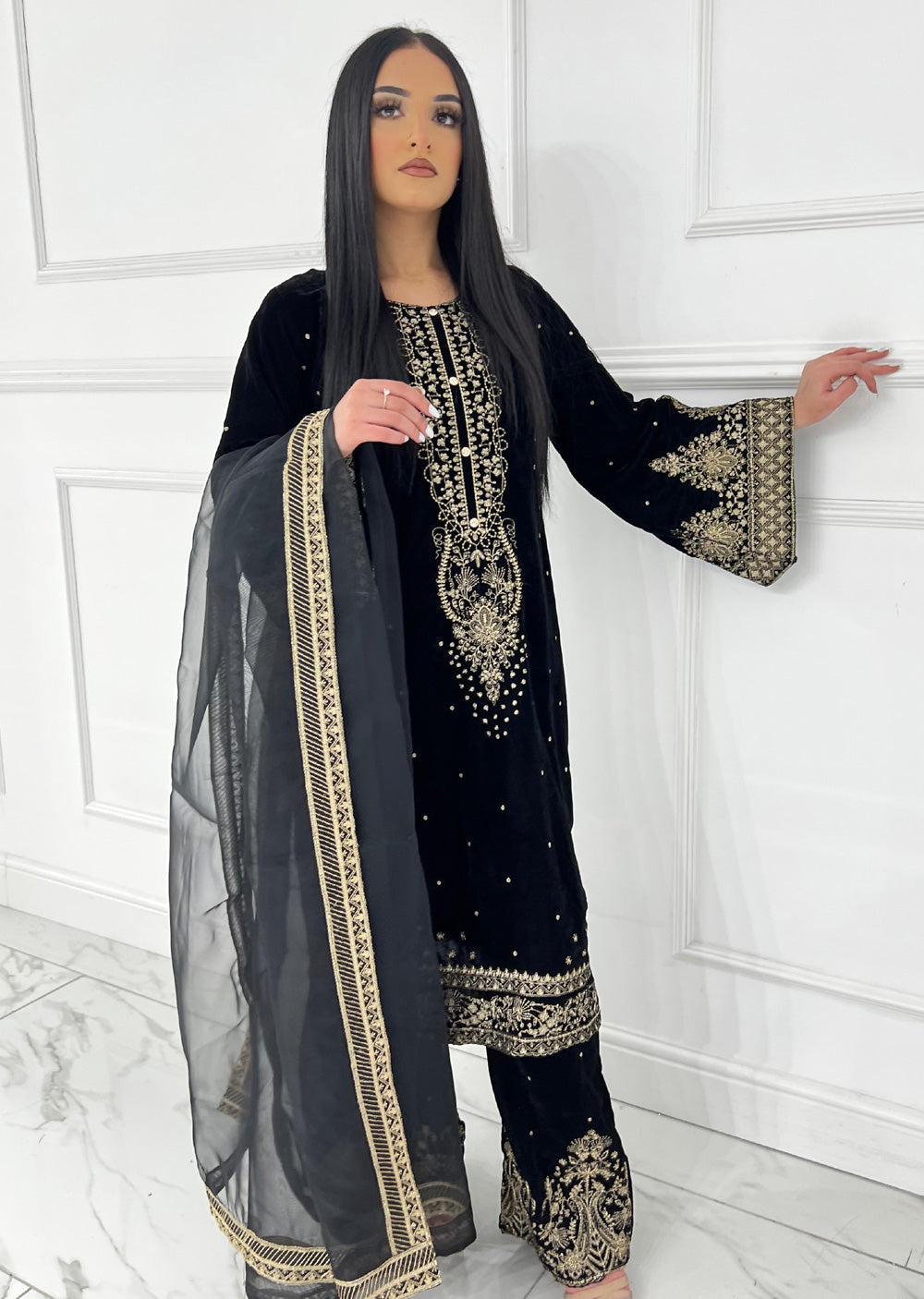 Dark Blue Velvet Pakistani Suit Party Wear Salwar Kameez