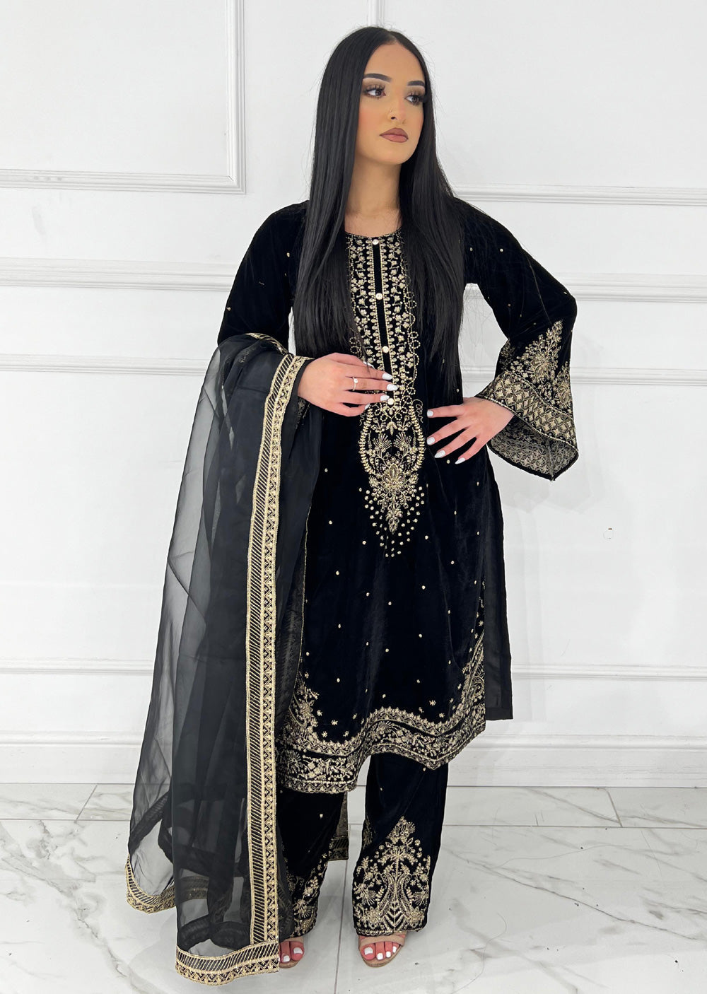 Dark Blue Velvet Pakistani Suit Party Wear Salwar Kameez