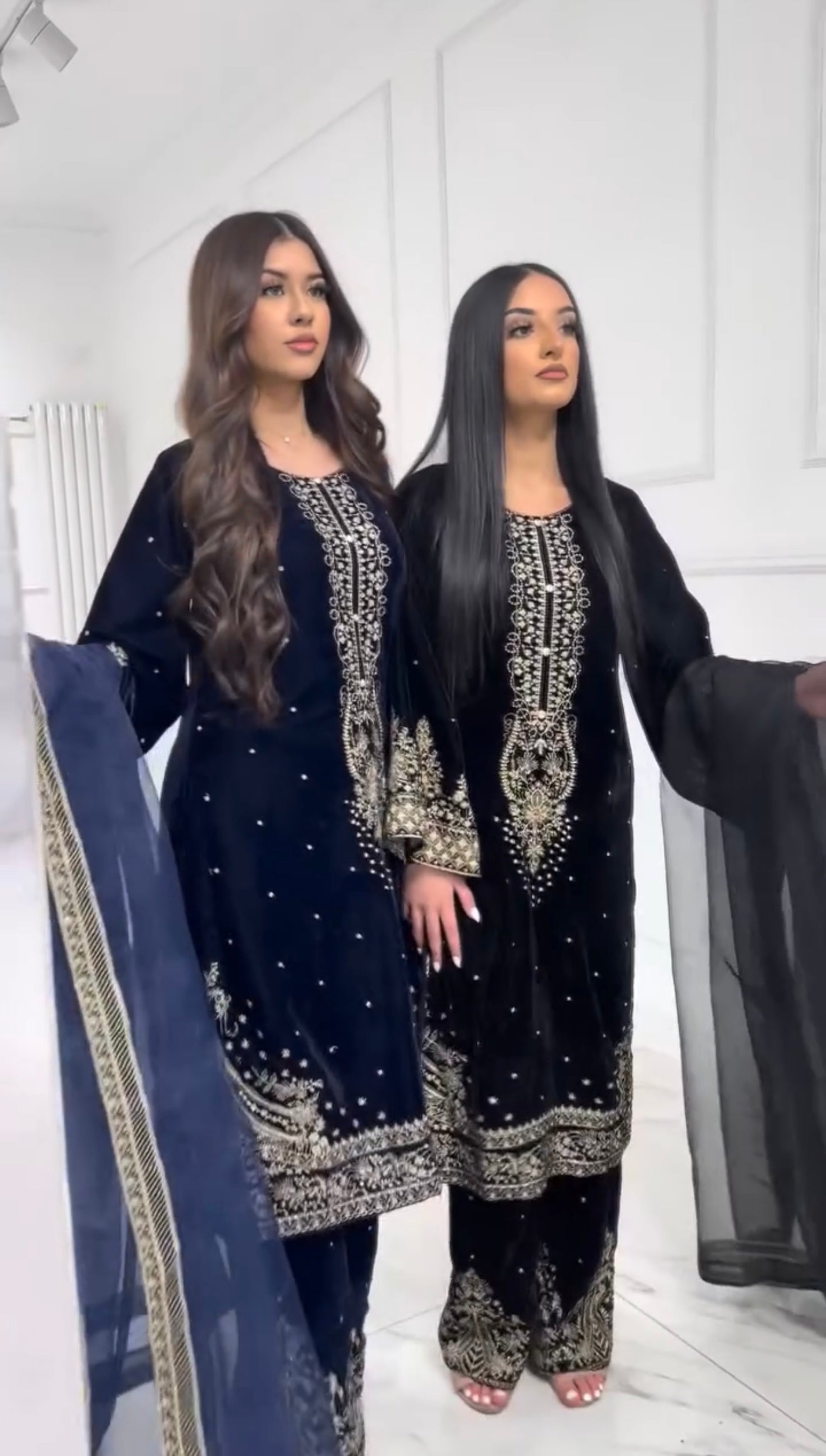 Dark Blue Velvet Pakistani Suit Party Wear Salwar Kameez