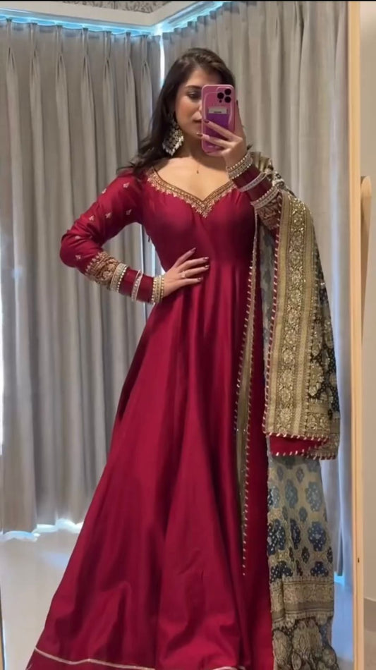 Magenta Chinon Silk Designer Gown Set with Digital Print Dupatta