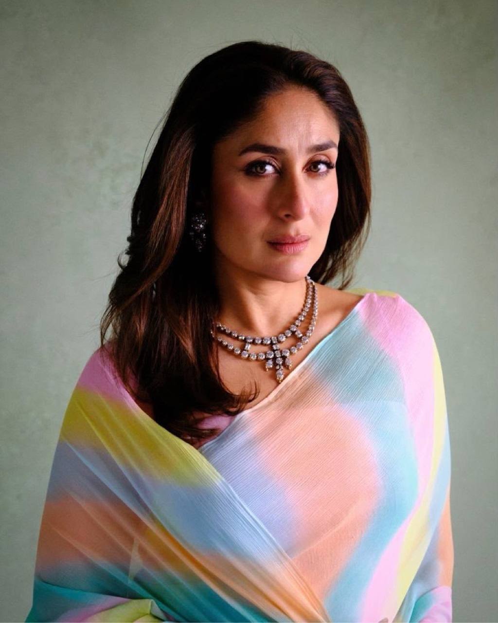 Digital Print Saree for Women in Silver Chiffon Fabric